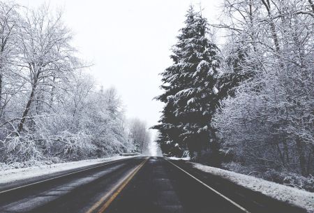 Особенности вождения автомобиля зимой