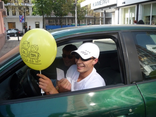 День города-2010 в Воронеже с газетой КАМЕЛОТ