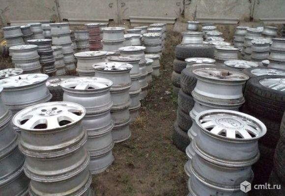 Разборка симферополь. Авторазбор колесные диски. Литые диски авторазборка. Авторазбор г кыштым колеса r 14. Шины на авторазборках.