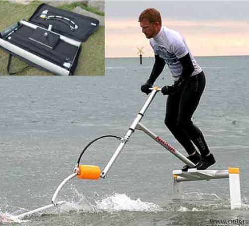 Водный самокат на подводных крыльях. Водный велосипед акваскипер. Лодка с педалями. Водный самокат акваскипер. Передвижение по воде.