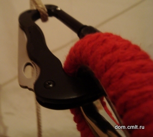 Крепление гамака с помощью карабина