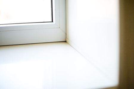 Пример отделки оконного откоса