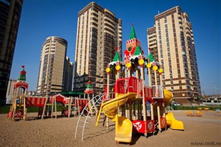 Детские площадки и благоустроенная территория ЖК Олимпийский